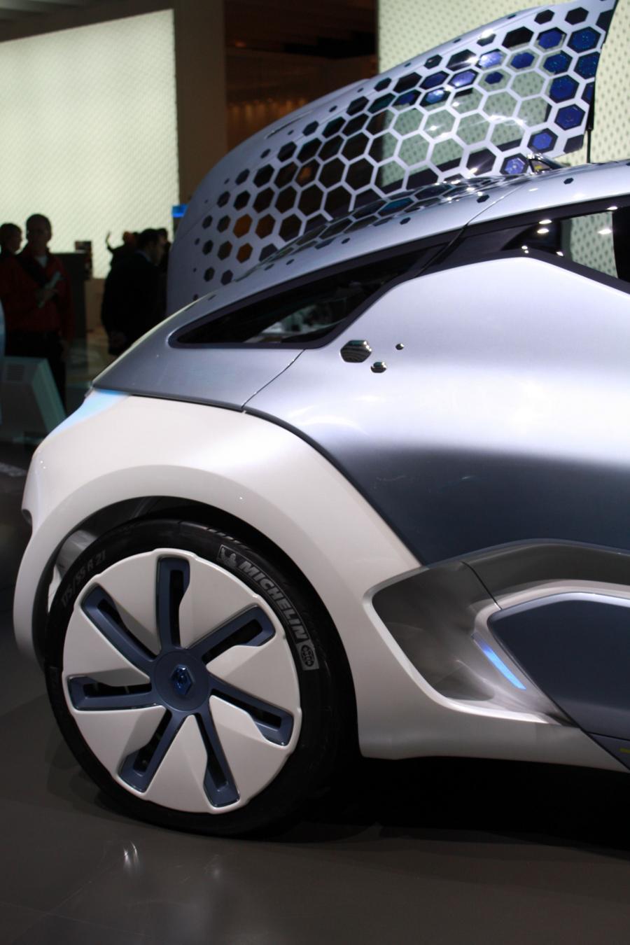  Renault ZOE Z.E. Concept 2009 года  (фото 30 из 95)